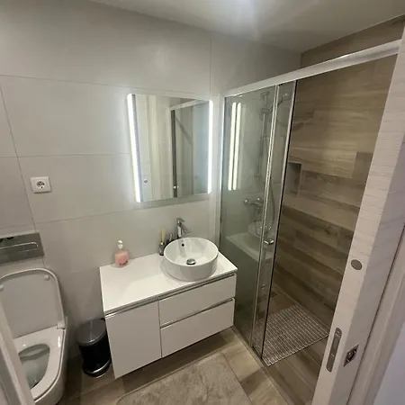B T4 Apartman *